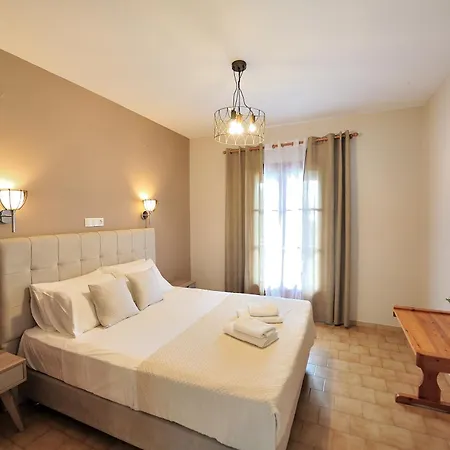 Vista Mare Skiathos מלון