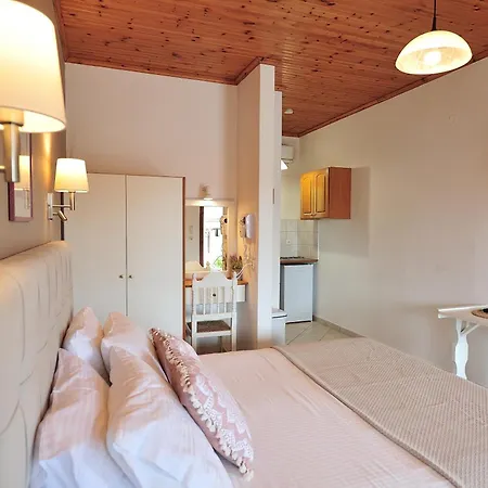 Vista Mare Skiathos 2* コリオス